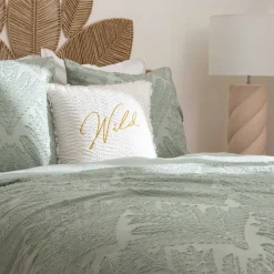 Almofada bordada WILD ROMANCE branca 45x45cm