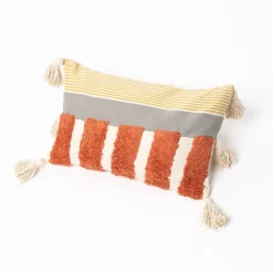 Almofada com tassels 30x50cm