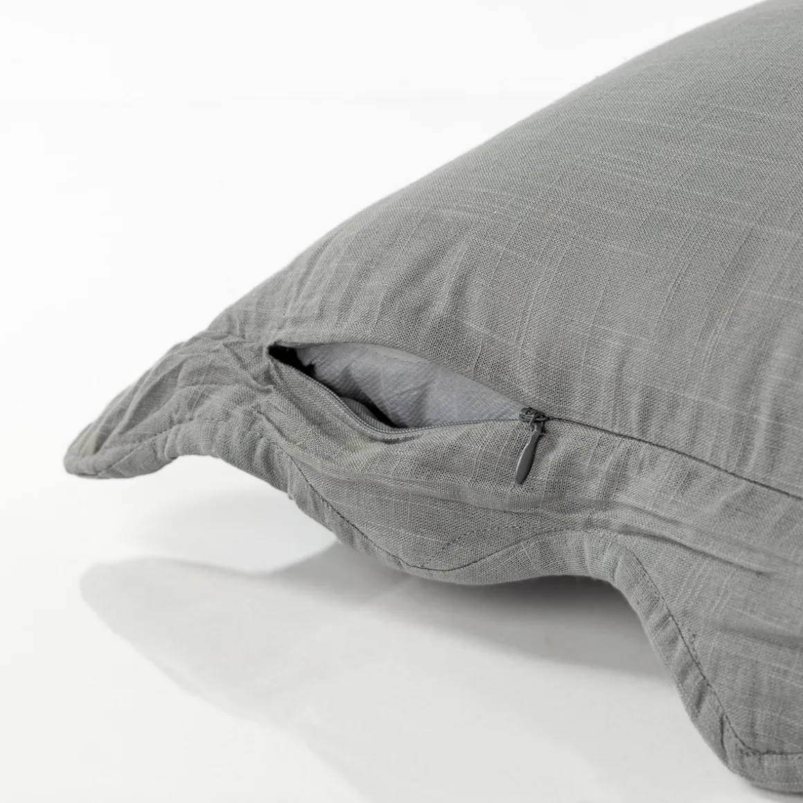 Almofada LITTLE COTTAGE azul com folho 45x45cm