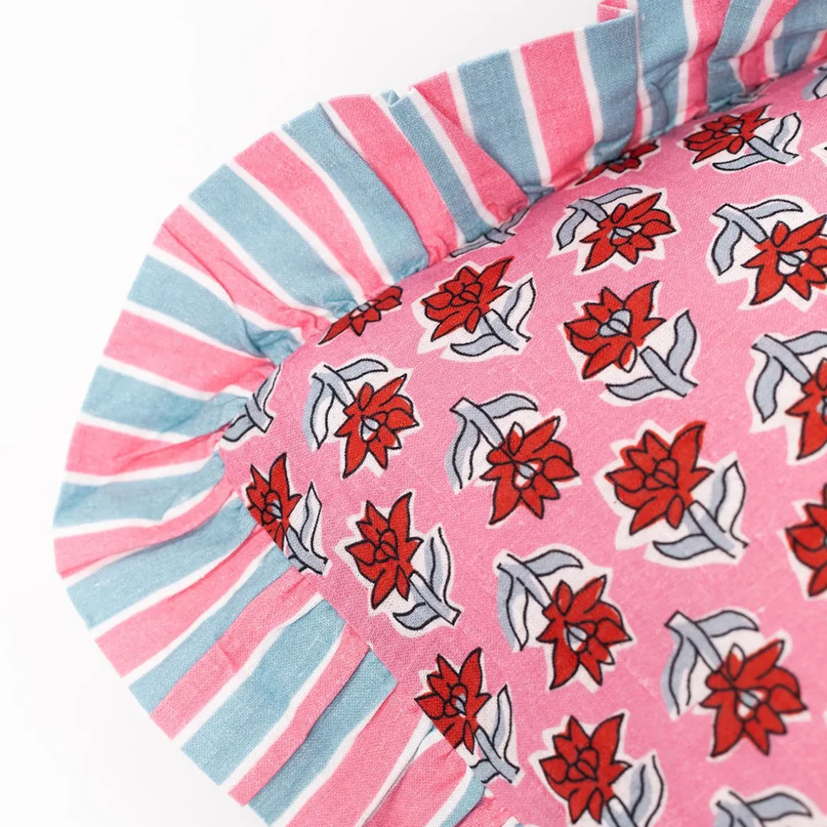 Almofada YUCATAN floral com folhos 35x60xm