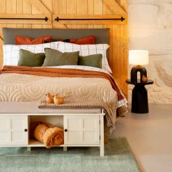 Banco com arrumação creme