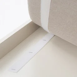 Banco com arrumação creme