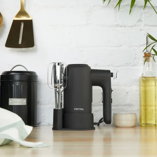 Batedeira Petra preta 300w