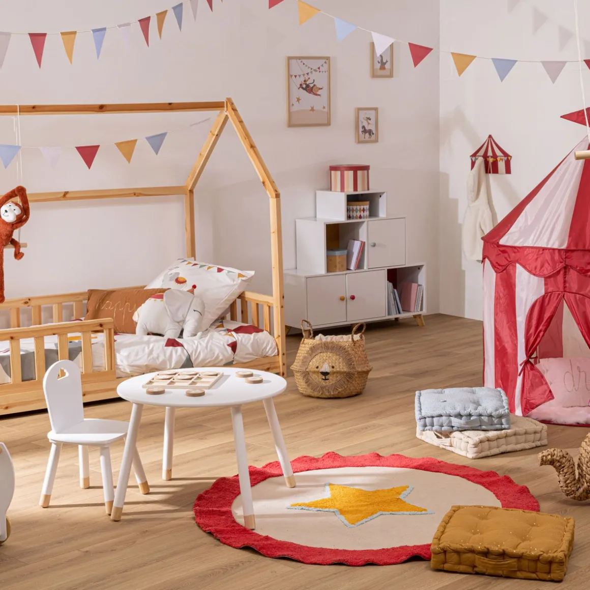 Cabide CIRCUS vermelho e cru em mdf