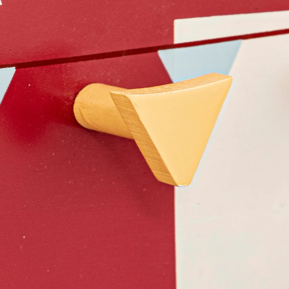 Cabide CIRCUS vermelho e cru em mdf