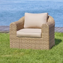 Cadeirão MOORÉA savana em rattan sintético