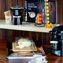 Cafeteira preta decorada em metal 350ml