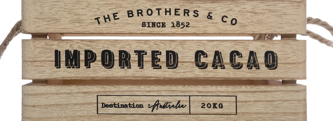 Caixa de madeira bege decorada COLONIAL