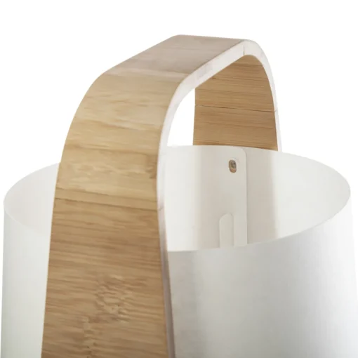 Candeeiro de mesa branco em bambu
