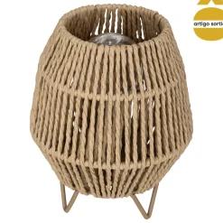 Candeeiro de mesa em ráfia