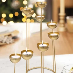 Castiçal espiral dourado em metal
