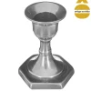 Castiçal prateado em metal