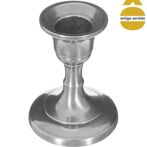 Castiçal prateado em metal