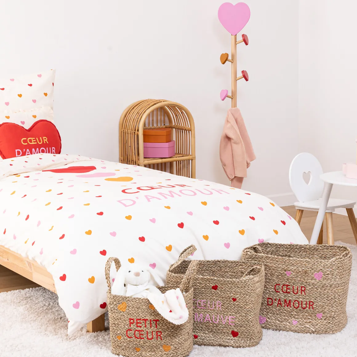 Cesto de arrumação com corações 30x38cm