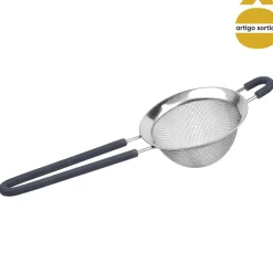 Coador em inox com cabo em silicone 9cm