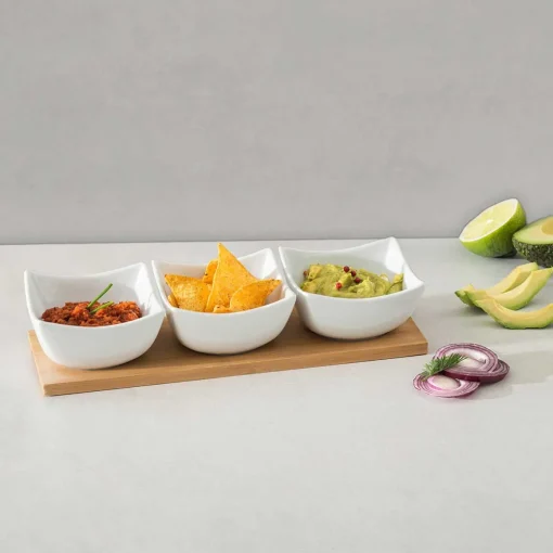 Conjunto de 3 taças em porcelana com tábua de bambu
