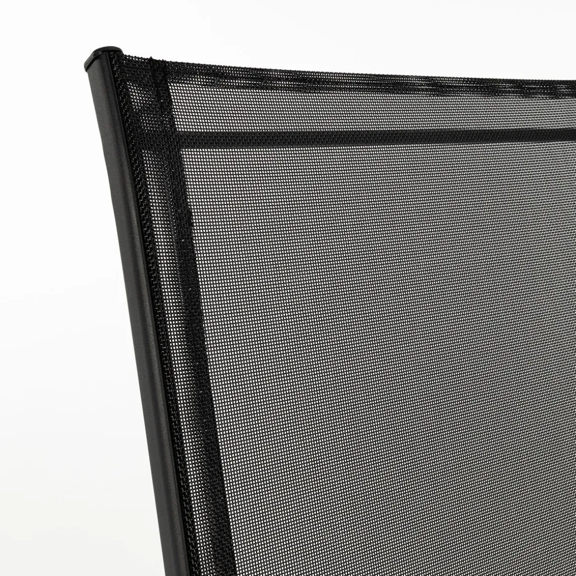 Conjunto de mesa com tampo de vidro e 4 cadeiras