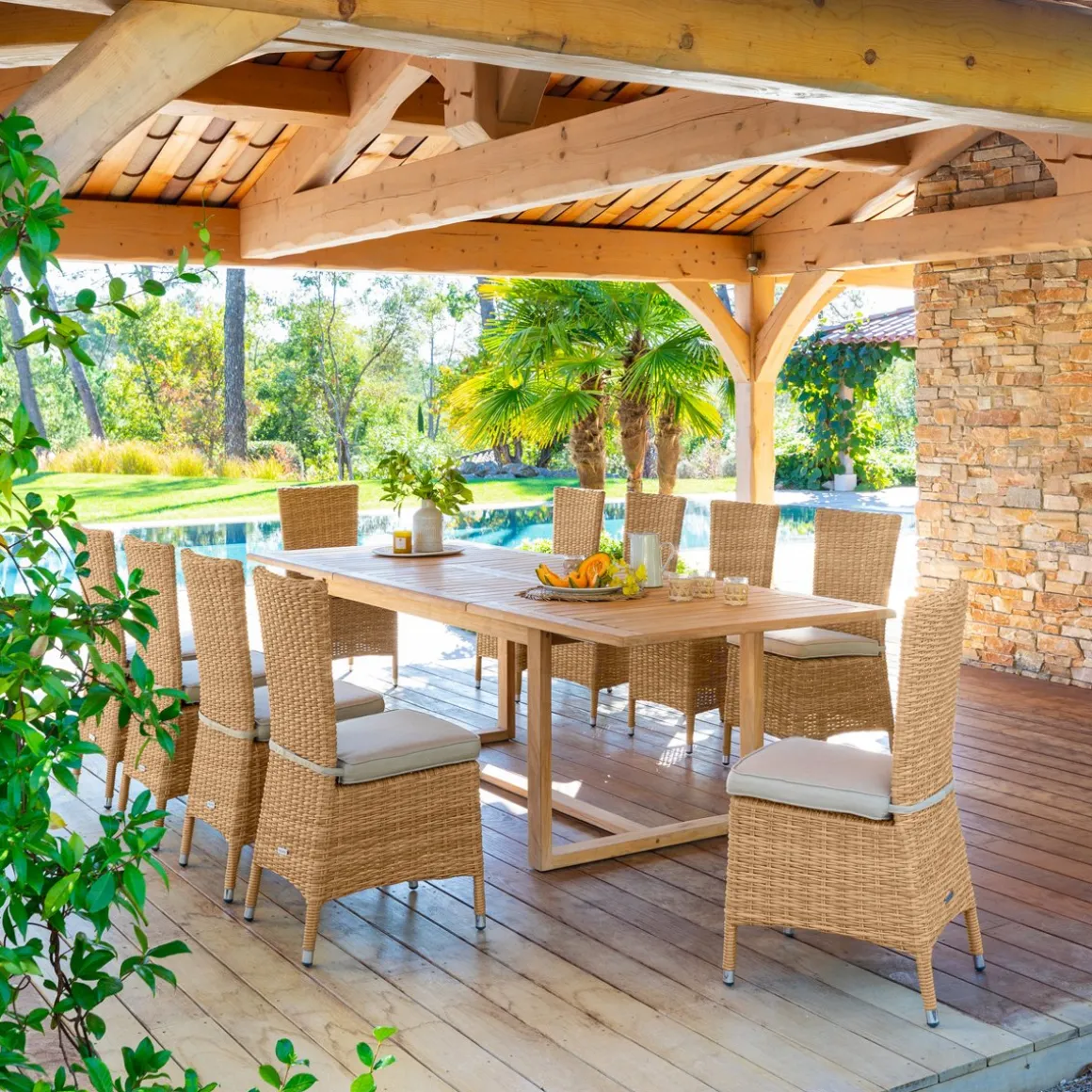 Conjunto de mesa RIONI extensível e 6 cadeiras MOORÉA savana