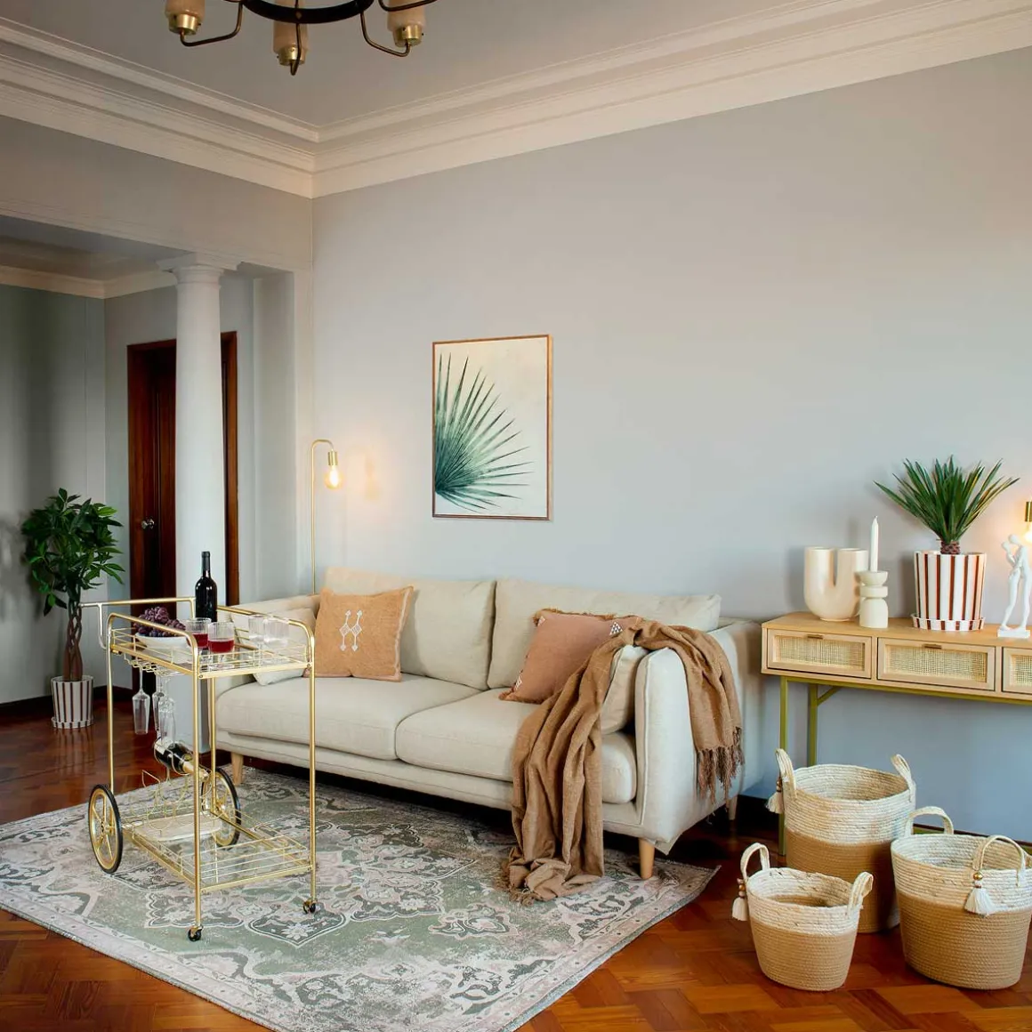 Consola RAYO bege com 3 gavetas