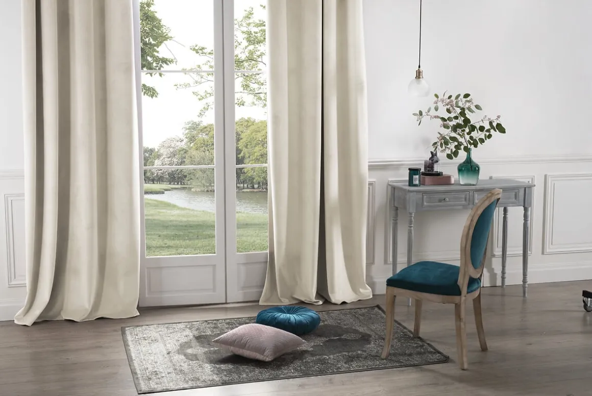 Cortina opaca bege 140x260cm