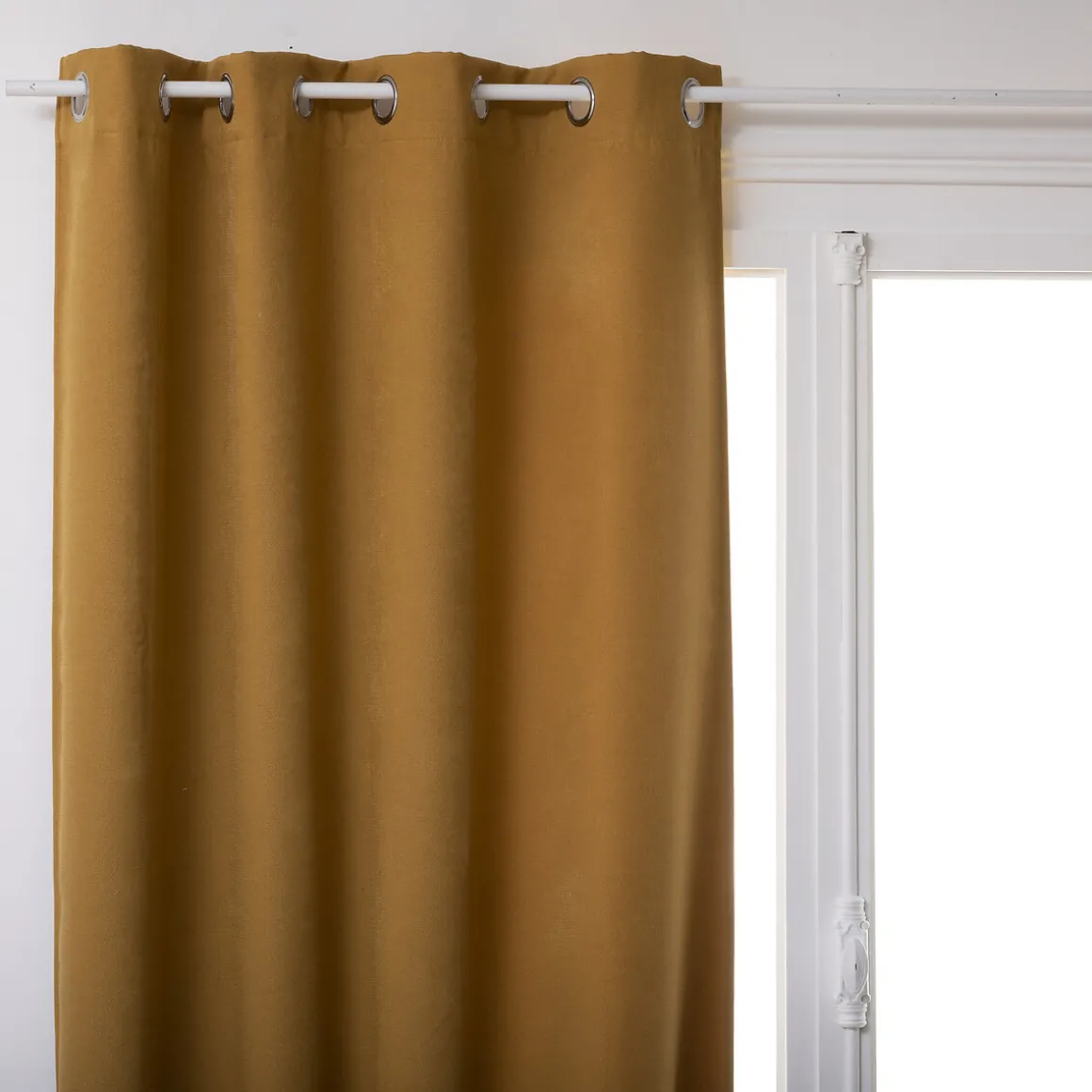 Cortina VIKI opaca ocre 135x260cm