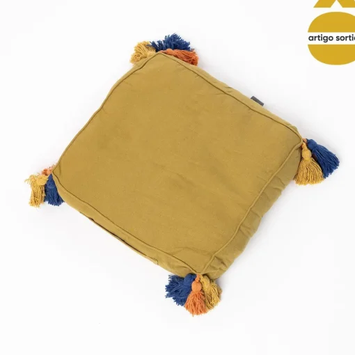 Coxim de chão com tassels 40x40cm
