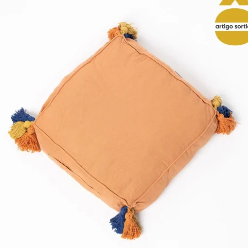 Coxim de chão com tassels 40x40cm
