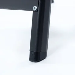Escadote preto com 4 degraus