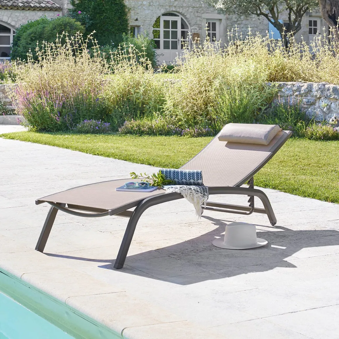 Espreguiçadeira BONAO linho e tonka