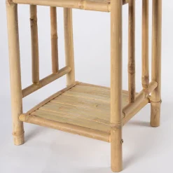 Estante com 4 níveis em bambu