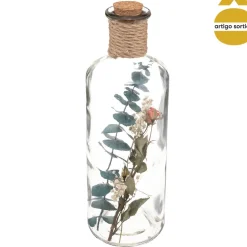 Jarra de vidro com flores secas