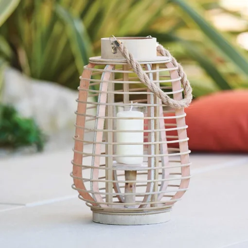 Lanterna decorativa em rattan em forma de colmeia