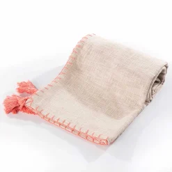 Manta cru com tassels rosa 120x160cm