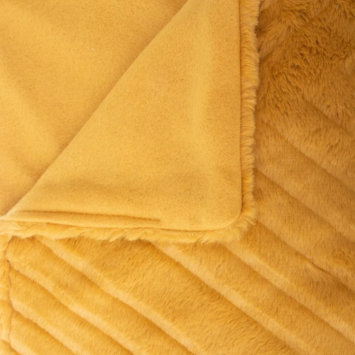 Manta GEO ocre 120x160cm