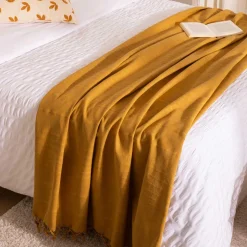 Manta ocre com franjas 230x250cm