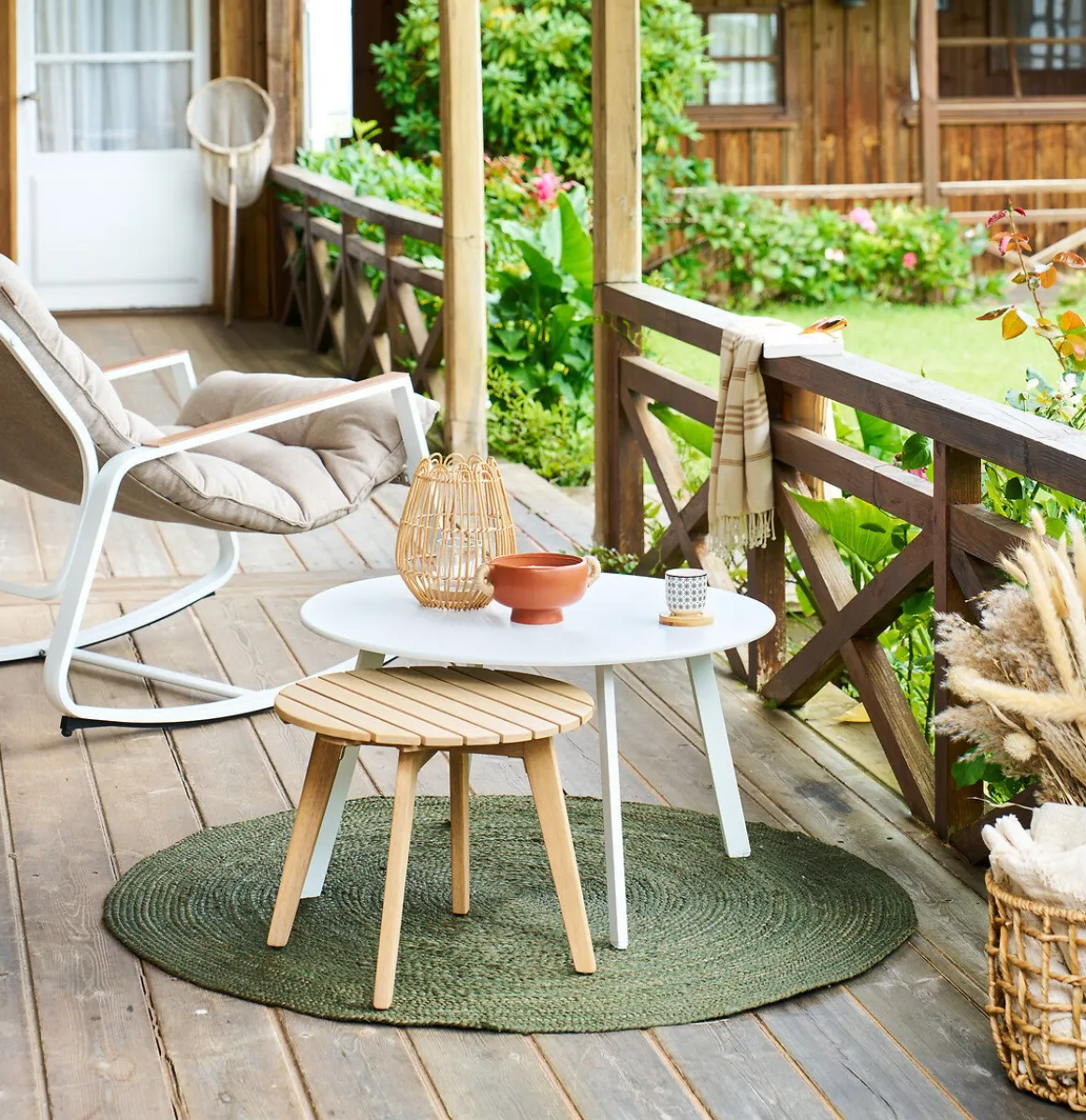 Mesa de apoio OLVINIA em madeira acácia 46cm