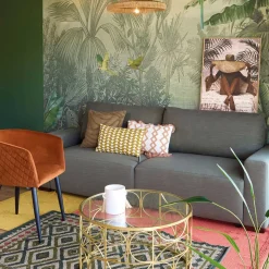 Mesa de centro em metal dourado com tampo de vidro 71cm