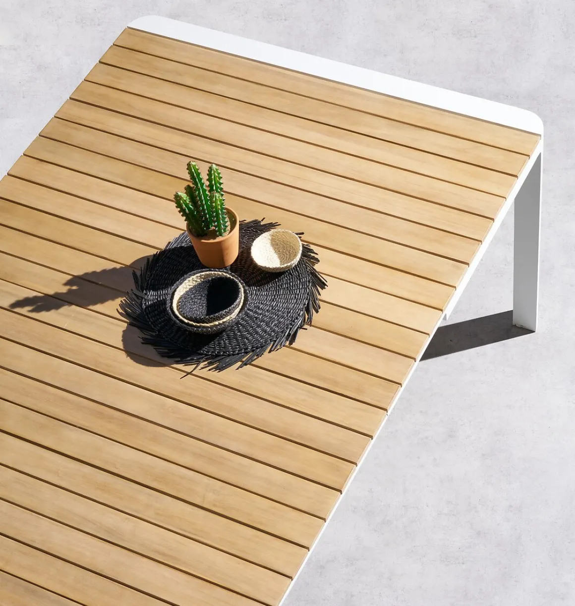 Mesa extensível PARADIZE em alumínio e madeira acácia