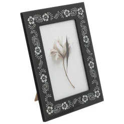 Moldura preta e branca com decoração flores 10x15cm