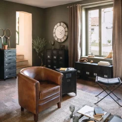 Móvel com 6 portas numeradas SEVIN preto em metal