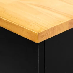 Móvel de apoio em madeira com rodas