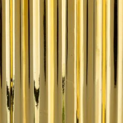 Planta suspensa com vaso dourado em cerâmica