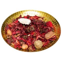 Pot-pourri frutos vermelhos com prato de metal dourado