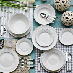 Serviço de mesa de 18 peças branco em porcelana