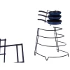 Suporte preto em metal para frigideiras