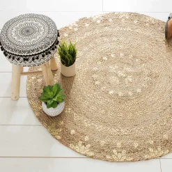Tapete dourado em juta 115cm