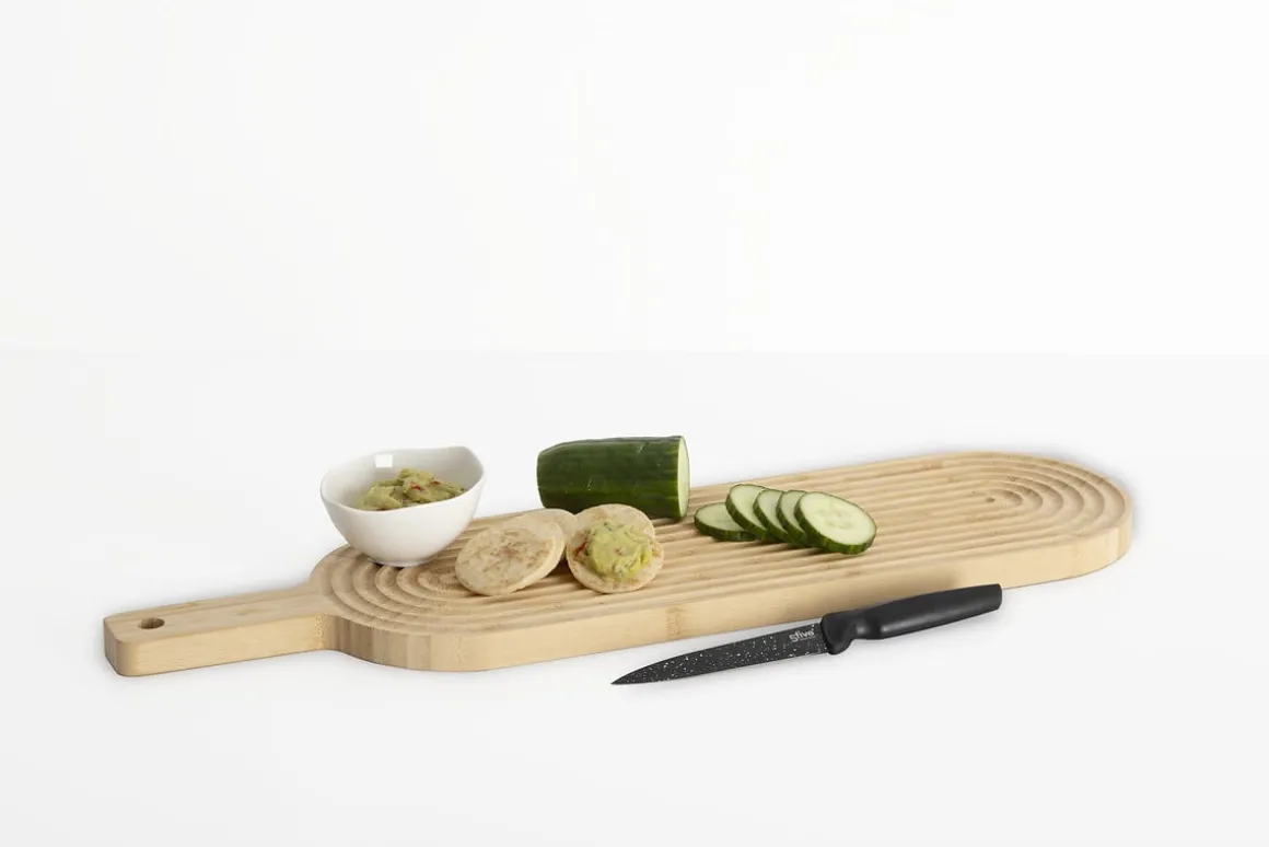 Tábua de corte oval bege em bambu