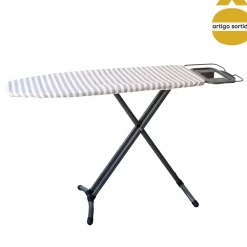 Tábua de engomar com suporte caldeira