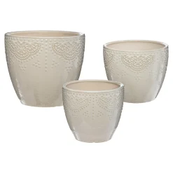 Vaso em cerâmica decorado com relevo