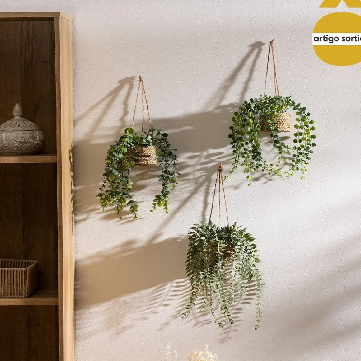 Vaso suspenso com planta artificial 50cm